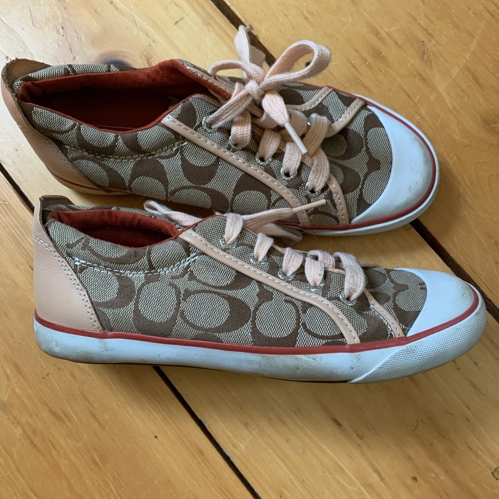 Coach sneaks